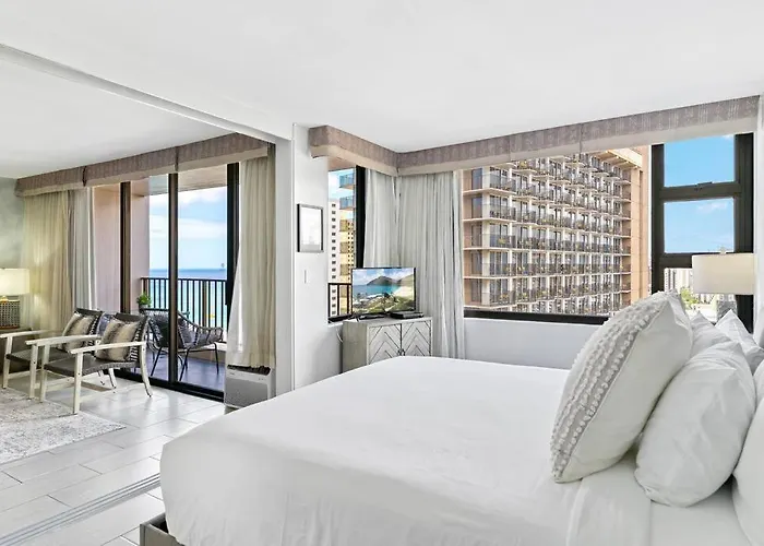 Ho\'Omaluhia High Floor Ocean View, Free Parking
