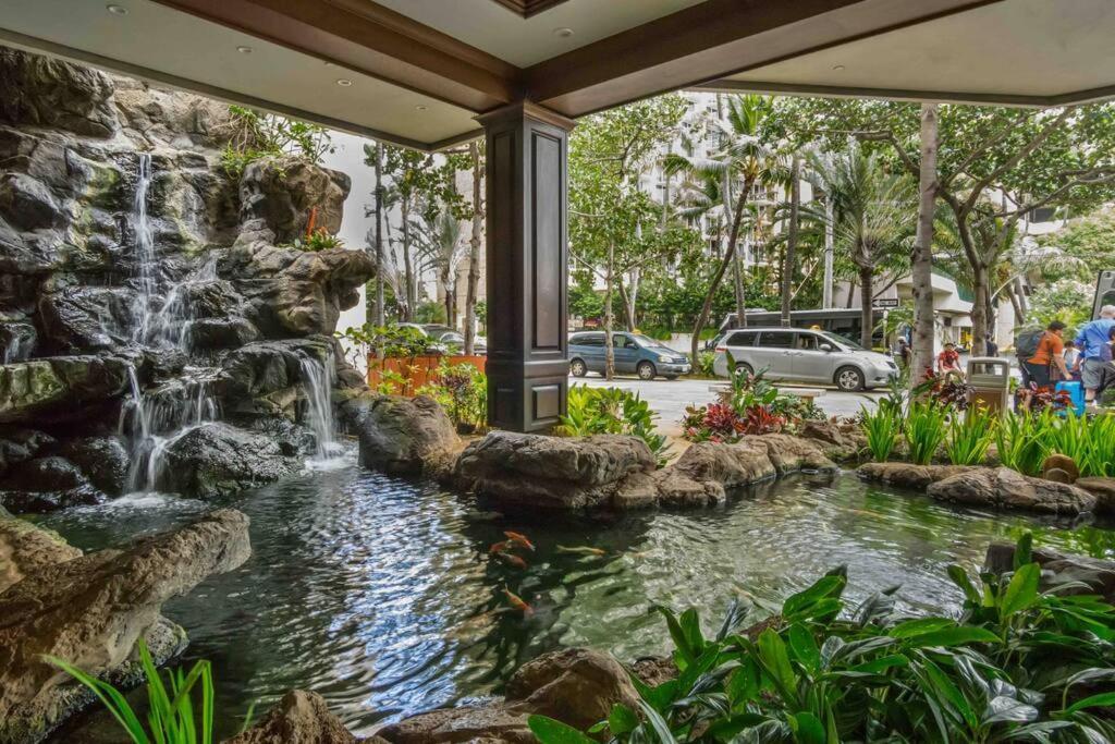 Ho'omaluhia High Floor Ocean View, Free Parking